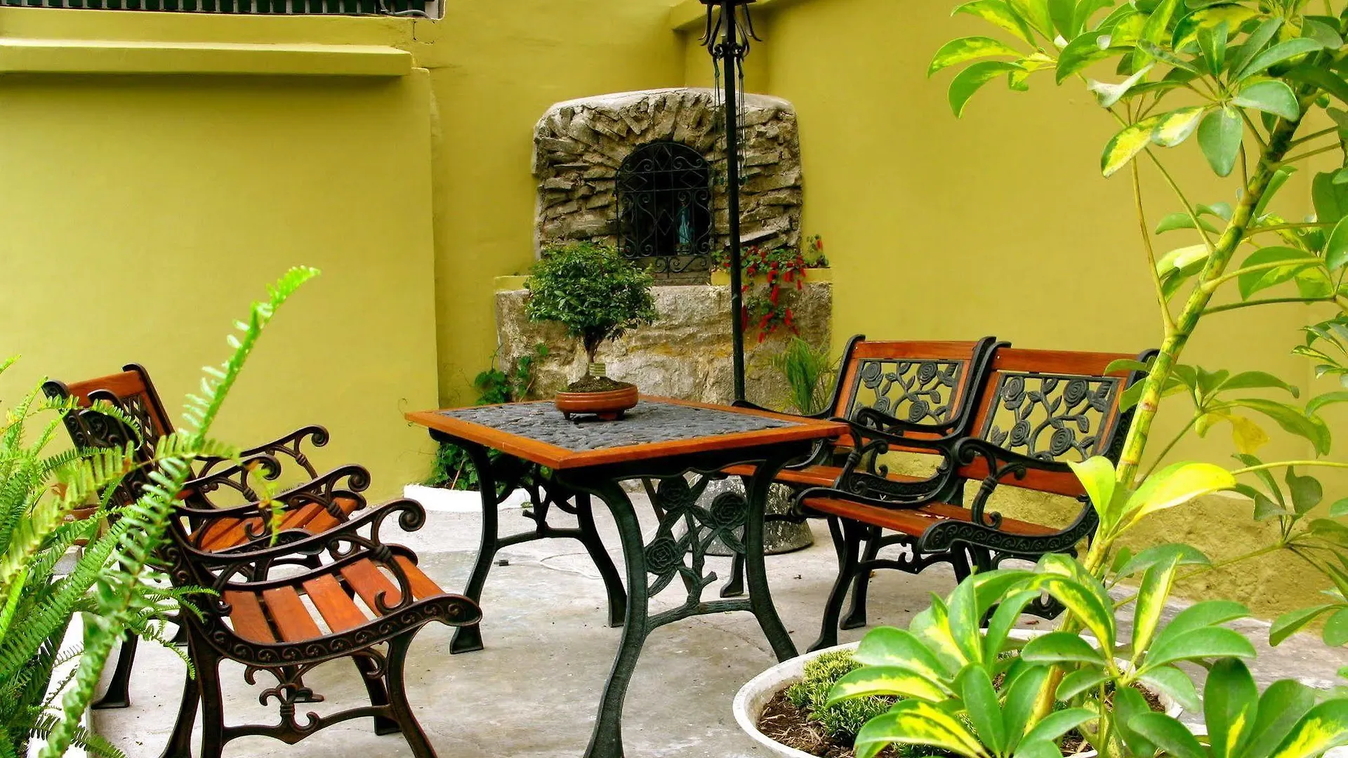 Hotel Cayman Quito 3*,