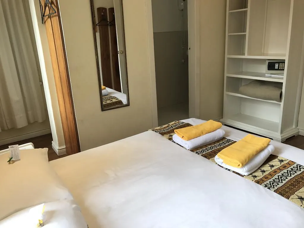 קיטו Hotel Cayman 3*,  אקוודור